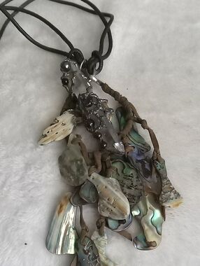 Vintage Brown Leather Abalone Shell Cluster Necklace With Clear Crystal